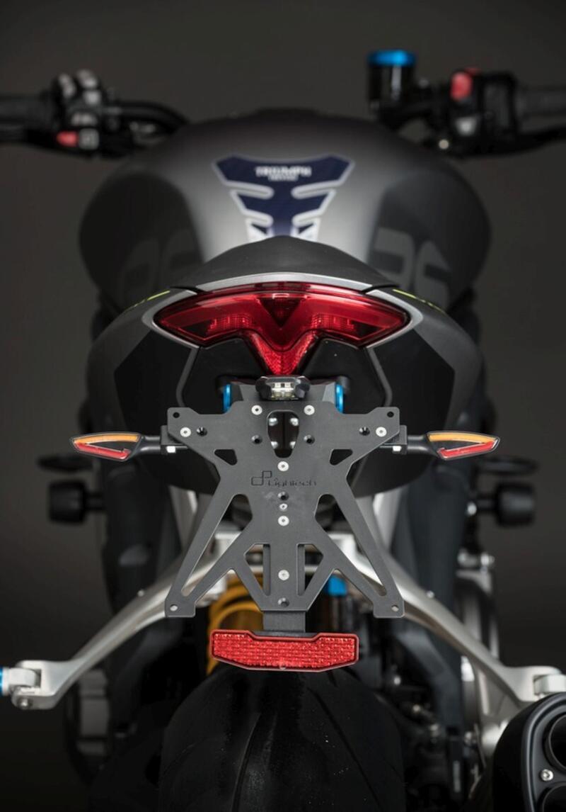 Frecce + luce rossa posteriore  + luce stop( Coppia Indicatori Di Direzione Omologati  E....) Naturale